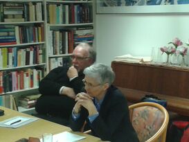 Rainer Weitzel und Dr. Ute Finckh-Krämer MdB schildern ihre Perspektiven zur Friedenspolitik